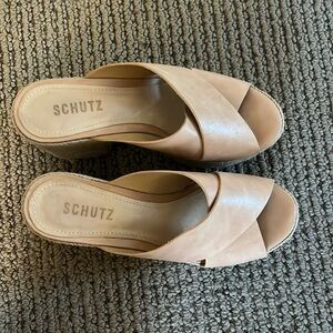 Schultz platform sandals